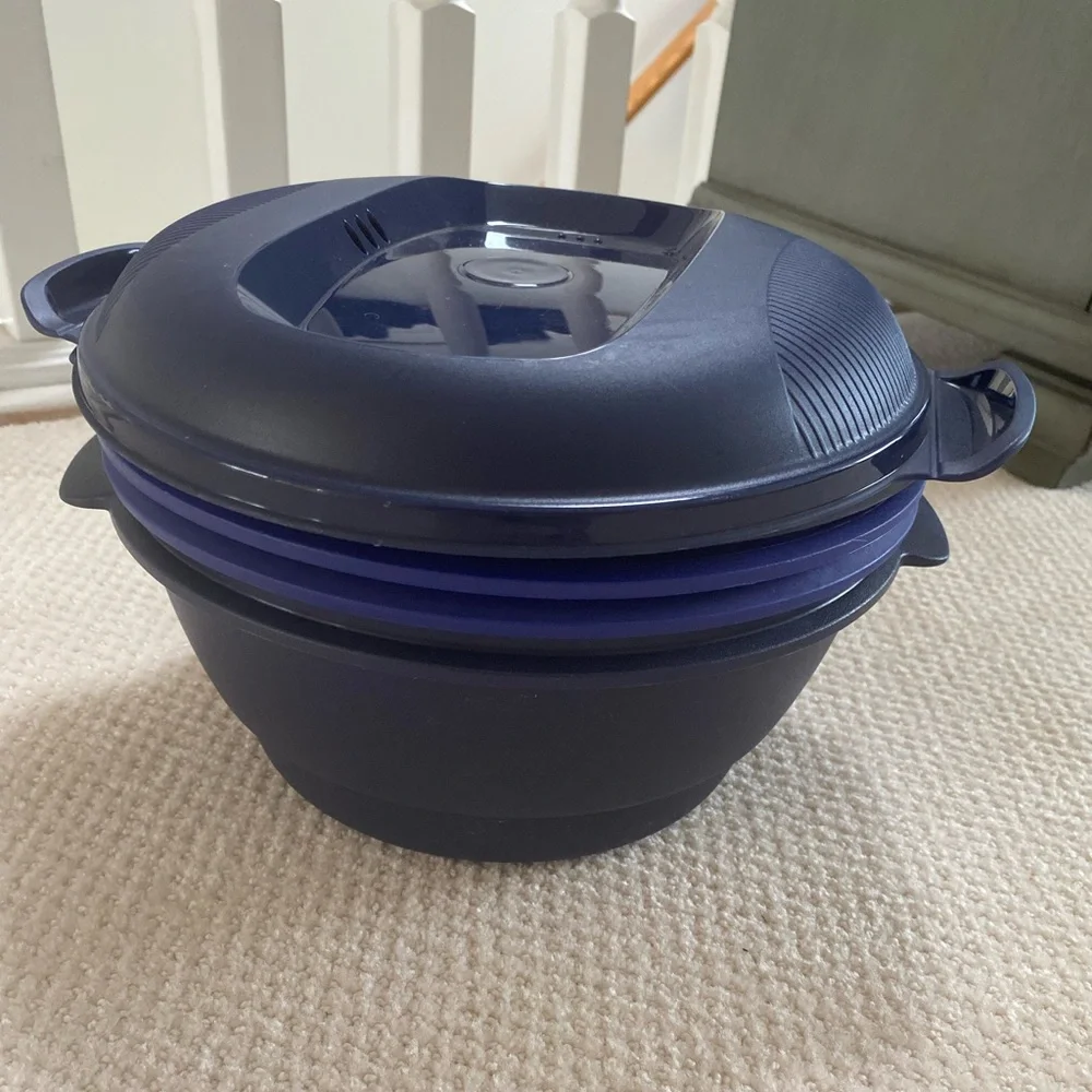 Tupperware Multi-Cooker - Picture 1 of 8